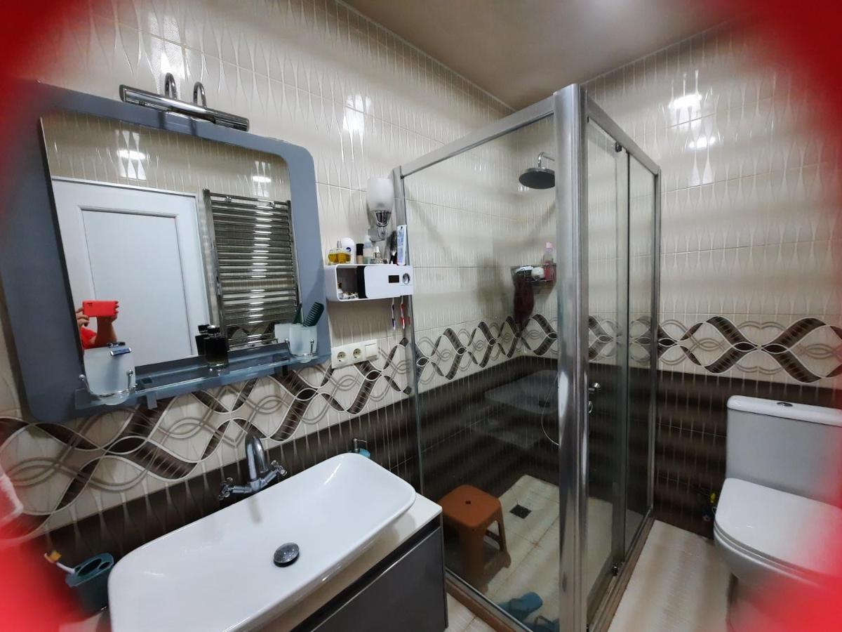 Apartment Desi With Sea View On The Beach In 바투미 외부 사진